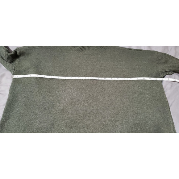 Cyrus Women’s Olive Green Mock Neck Sweater Size M – Cozy Knit Pullover - Picture 7 of 10